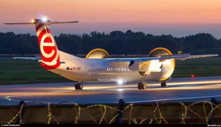 Samoloty - Bombardier Dash 8-Q402NextGen by EuroLot.jpg