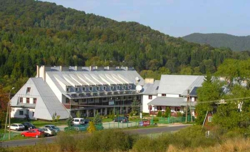 Podkarpackie - Ustrzyki Grn_hotel PTTK.jpg