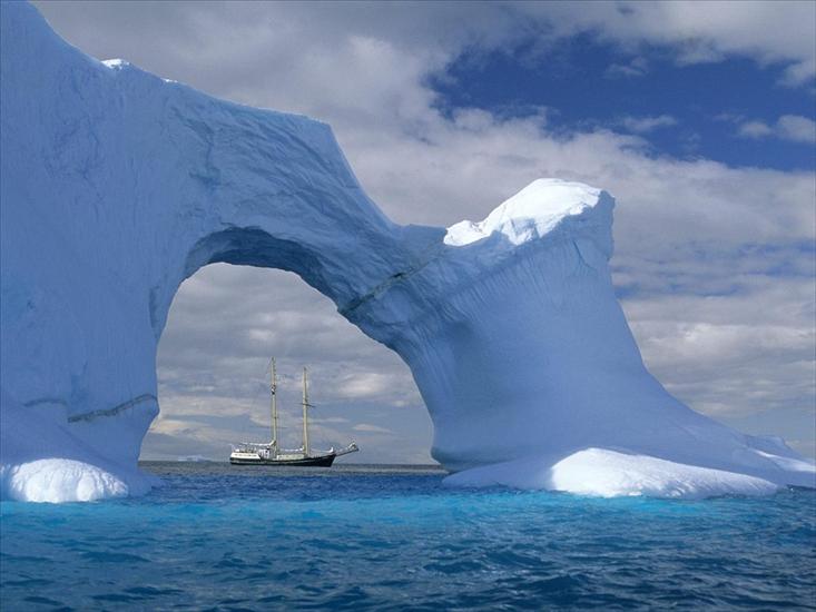 Tapety na pulpit - Antarctic Sailing.jpg