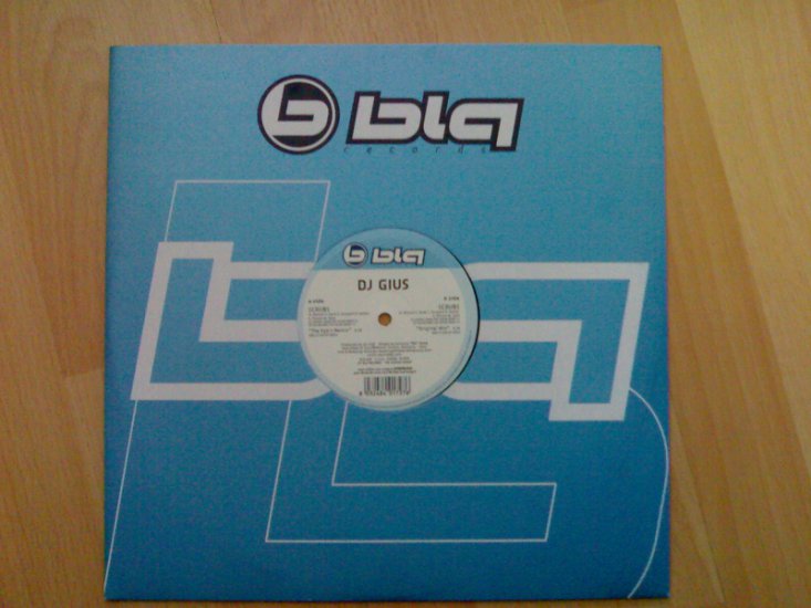 DJ_Gius_-_Scrubs-BLQ048-Vinyl-2007-HB_INT - 00_dj_gius_-_scrubs-blq048-vinyl-2007.jpg