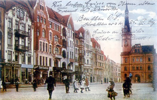 Beuthen - Ring mit Rathaus 1917.jpg