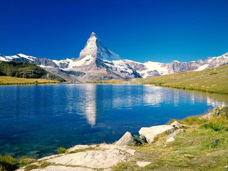 undead666 - Matterhorn,_Stellisee,_Valais,_Switzerland.jpg