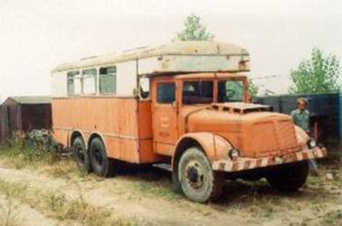 Też wiekowe - pojazdy - Tatra 111 a.jpg