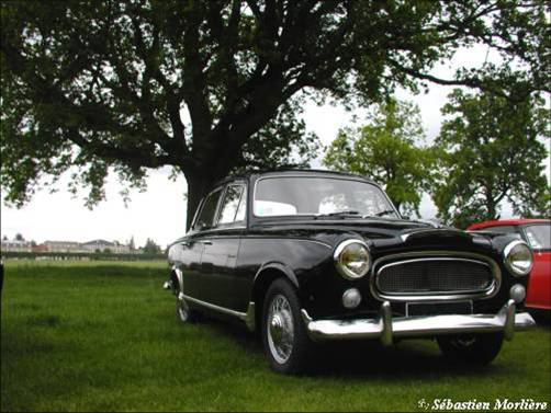 Też wiekowe - pojazdy - 1958 Peugeot 403.jpg