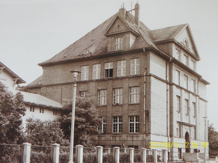 Budynki Użyteczności Publicznej - Bydgoszcz , ul.Nowodworska 13, II Liceum Ogólnokształcące.Zbudowany w 1917r.JPG