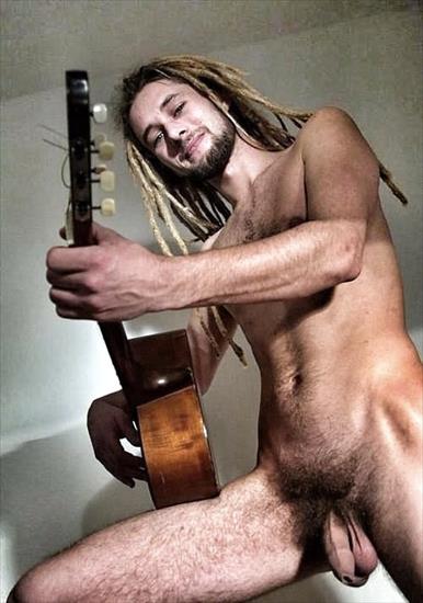 Chłopiec z gitarą - tumblr_msl9qm1If61qjl0gro1_500.jpg