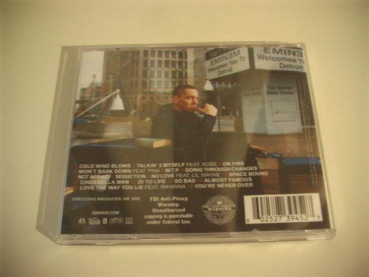 Recovery - 00-eminem-recovery-2010-back1.jpg